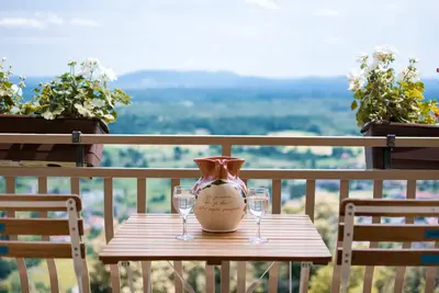 Image de Peaceful paradise among vineyards with charming balcony view. River Kolpa nearby
