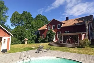 Image de Large, spacious holiday home in a secluded location with winter garden - whirlpool - pool