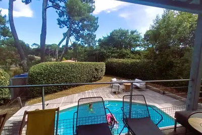 Arcachon- Pereire Jolie Villa avec 5 chambres avec piscine et jardin privés