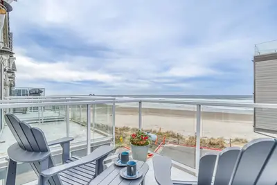 Image de Oceanfront Sports Multiple Balconies, Bonus Room, King Suite!