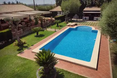 Image de Maison de vacances \"El Laure\" avec vue sur les montagnes, piscine privée et Wi-Fi