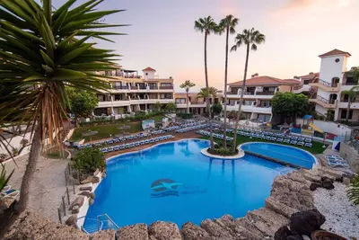 Image de Appartement de vacances 'Casa Soleil Golf Del Sur' avec vue sur le coucher de soleil