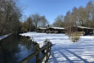 Image de Bullrush Cabin