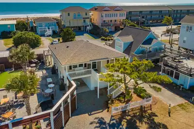 Image de Little Bird | Cozy and Near Beach Access!