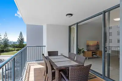 Image de Beachside 2-Bed with Pools, Gym, Bbq and Parking