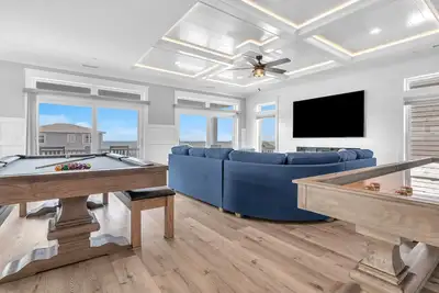Image de Weekend Rescue: Ocean View 2023 New Construction with Pool. Spa and Elevator!