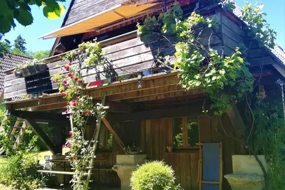 Image de Chalet Charmante maison de vacances avec jardin, nature, ruisseau, forĂŞt, calme