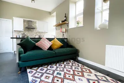 Image de Your perfect family friendly seaside home w/ parking - 2 minutes from the beach!
