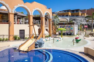 Image de Escape to Paradise: 1br Condo w/Hot Tub & Pools