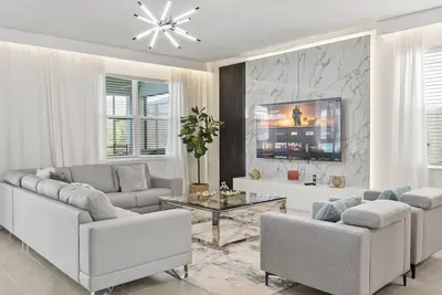 Image de Grand Opening! 9bd/5ba-Storey Lake Resort/Lake View/GameRoom