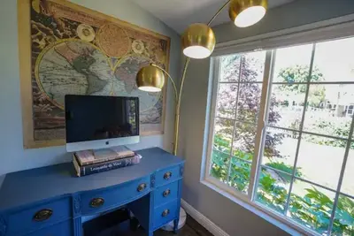 Image de Bright & Cheery 3Bd 2Bath Walking Distance to Downtown