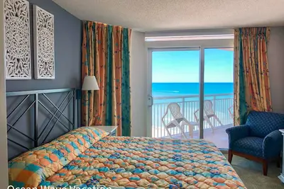 Image de Pristine Condo Magnificent Ocean View, Lots of Upgrade, 11th Floor