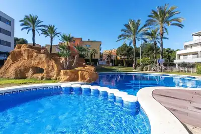 Image de Joli appartement pour 8 personnes avec climatisation, Wifi, piscine, Tv, terrasse et parking