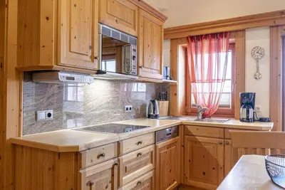 Image de Confortable appartement pour 7 personnes avec Wifi, bain Ă remous, Tv, balcon et parking
