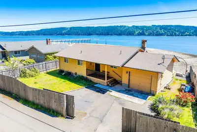 Image de Waterfront Retreat, Relaxation, Fun in Hood Canal