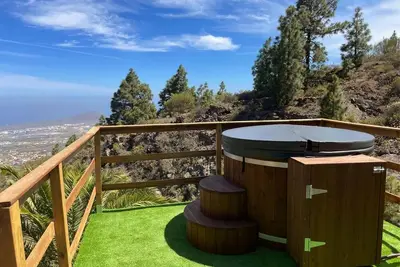 Image de Chalet \"Laurelin\" avec vue sur la mer, mini-piscine privée et Wi-Fi