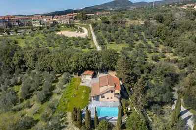 Image de Villa \"Cristina\" avec vue sur la mer, piscine privée et Wi-Fi.