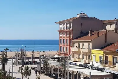 Image de Studio climatisé, balcon, proche plage et commerces