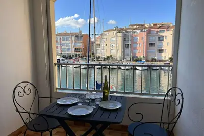 Image de Studio cabine avec ascenseur et parking, proche plage et commerces