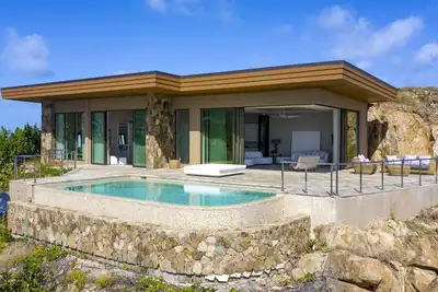Image de Cliff Penthouse Suite by Fantasia Villas