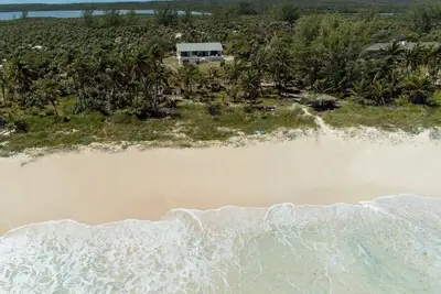 Image de Wish House · Private Remodeled Beach House on Double Bay Beach