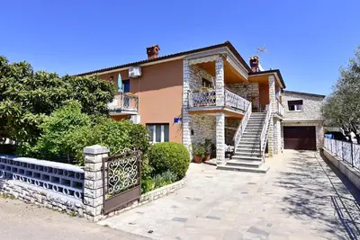 Image de Appartement de vacances Umag pour 1 - 6 personnes avec 2 chambres à coucher - Appartement de vacance
