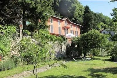 Image de Villa Rossa, magnificent garden and view on the lake at only 10 min. from Como