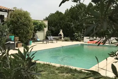 Mes 3 Oliviers, quiet house with swimming pool