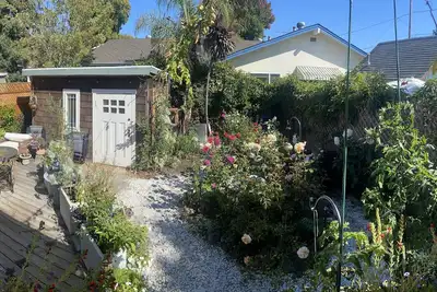 Image de House in a quiet neighborhood in beautiful Alameda. 5 minutes to beach. Ferry Sf