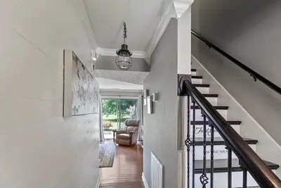 Image de (Pet Friendly) spacious home for generarional family trips firepit & play house!