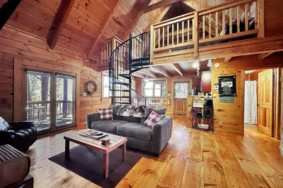 Image de The Wolf Cabin- Right End