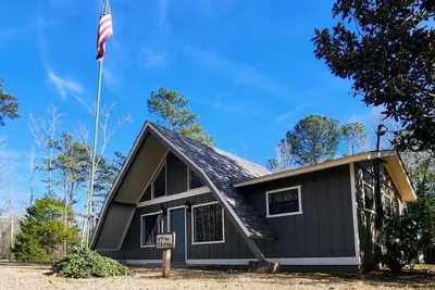 Image de Comfortable 2 Bedroom Cabin - 3 min to Roosevelt State Park. Wifi & Self Checkin