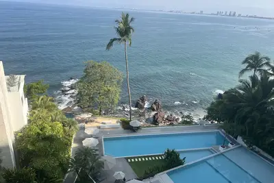 Image de Sayan Tropical condo complex corner unit 54