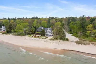 Image de Lake House w/ 6-Br's, Sauna - Kohler-Andrae/Sheboygan