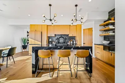 Image de Modern Naples Home