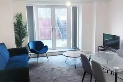 Image de Lovely 2-Br Flat near Salford Royal
