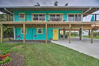 Image de Everglades Getaway w/ Deck & Water Views!
