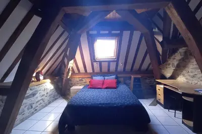 Image de Appartement climatisé, vue sur les Remparts, parking privé, local avec 2 vélos.