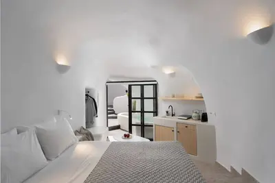 Spio Cave Suite