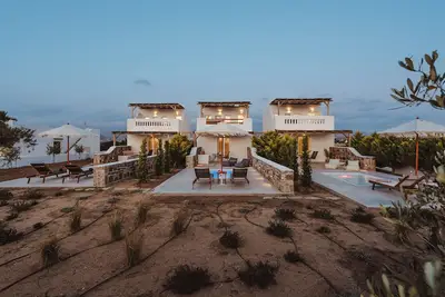 Image de Santo Concept Luxury Black Villa with Pool & outdoor Jacuzzi Sea Views