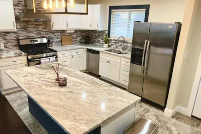 Image de Remodeled Modern Home 5 minutes from the Tulsa Fairgrounds