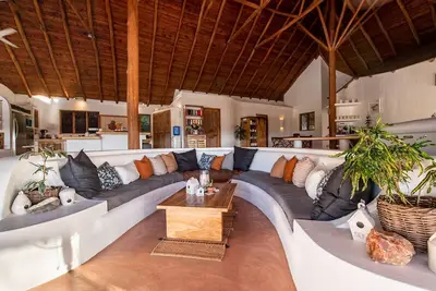 Image de Villa with 180 degree Ocean & Jungle views