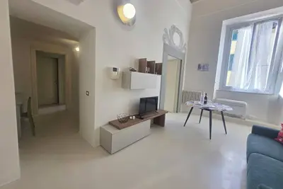 Image de Two bedrooms, two bathrooms, Jacuzzi, parking lot