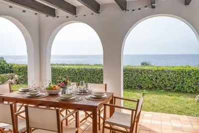 Seafront Modern Villa to Relax and Disconnect