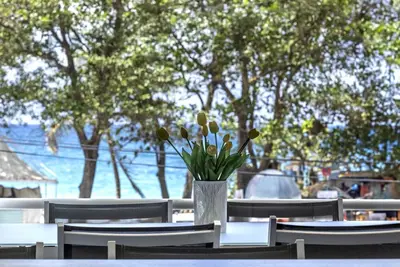 Image de Face Plage Confort Luxe – Vue Mer, Cuisine Équipée, Parking @Diam's Paradise