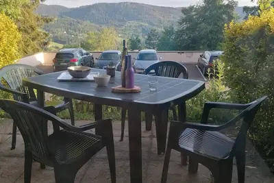 Image de Studio cosy avec  vue sur la montagne