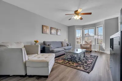 Image de 10-Person Spacious Home for Work Groups Near I-24