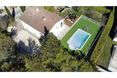 Image de Villa 14 Pers. Piscine privée, pétanque, terrasse. 1km du centre de Vallon