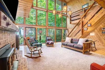 Image de Chapman's Chapter: Lake Michigan Beach Access, Screen Porch, Pet Friendly