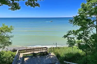Image de Douglas Beach Cottage: Lake Michigan Waterfront, Private Beach, Pet Friendly